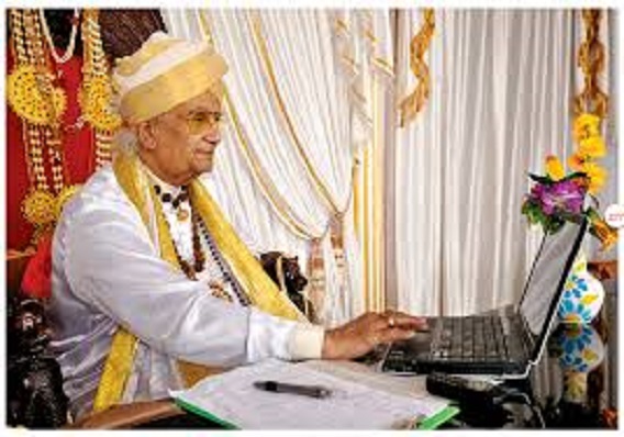 Lingaikya Poojya Dr. Sharanbaswappa Appa